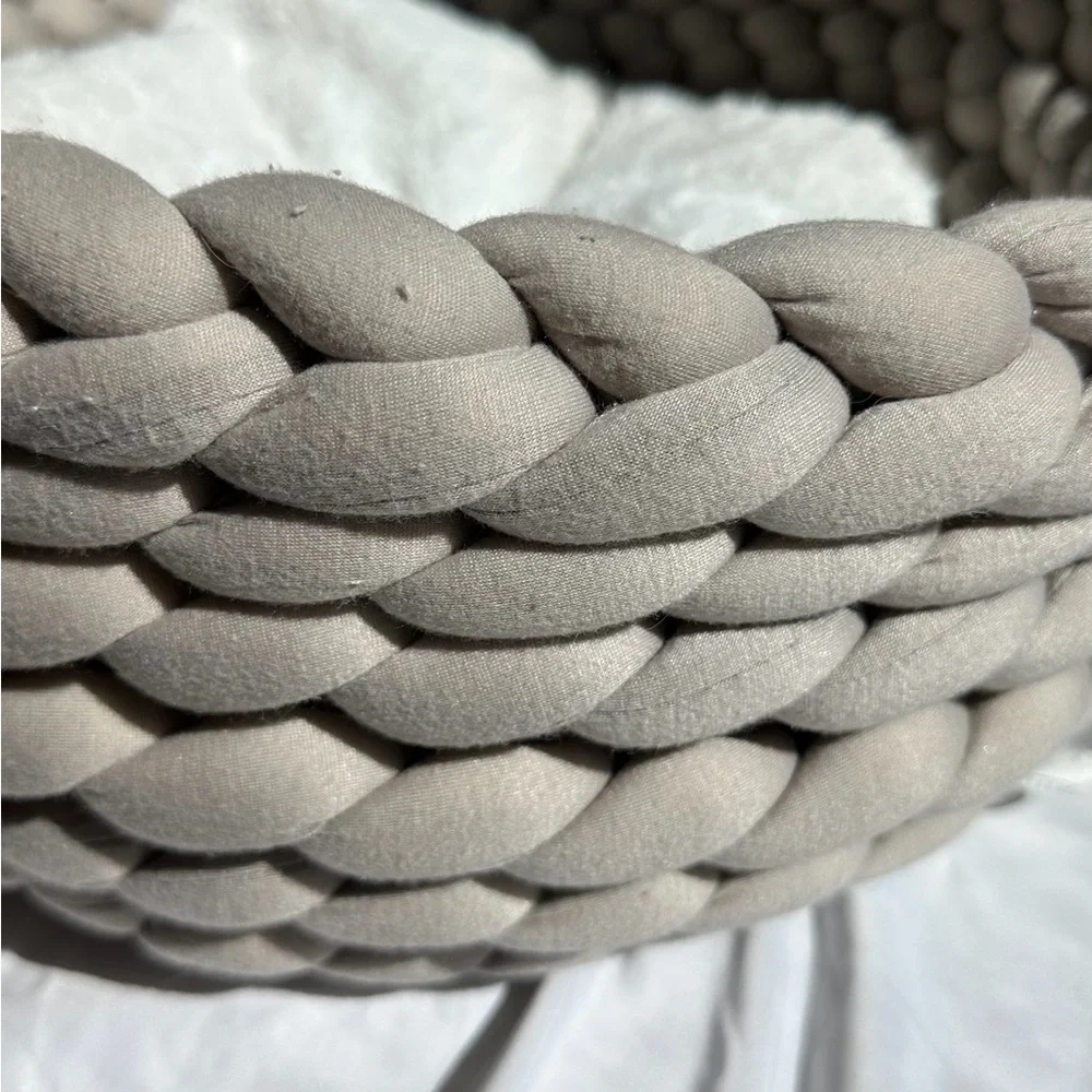 Cozy Gray Knitted Pet Bed